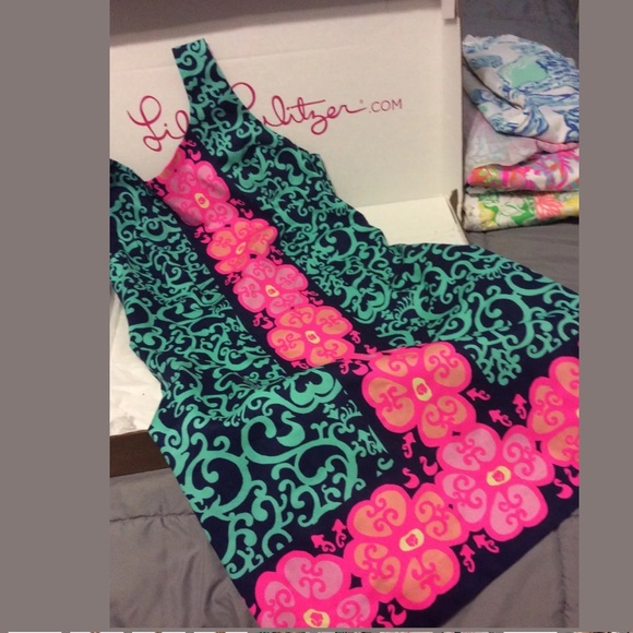 Lilly Pulitzer Delia Navy Fountain Hopping Shift - Picture 3 of 10